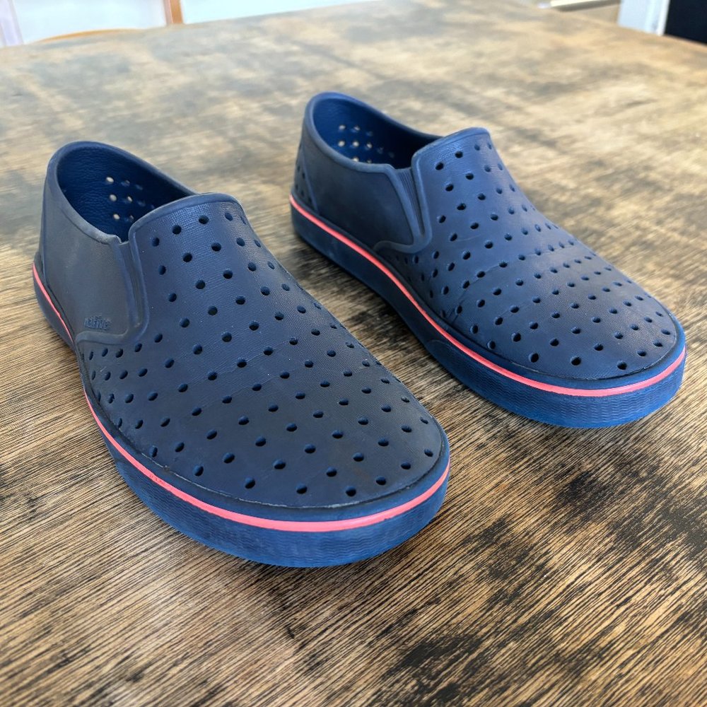 Natives Shoes (Miles) Size Mens 7 / Womens 9